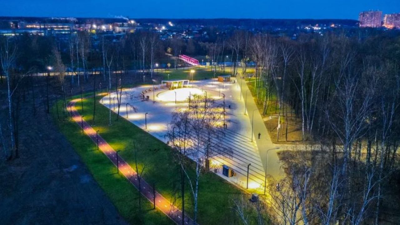 свет в парке